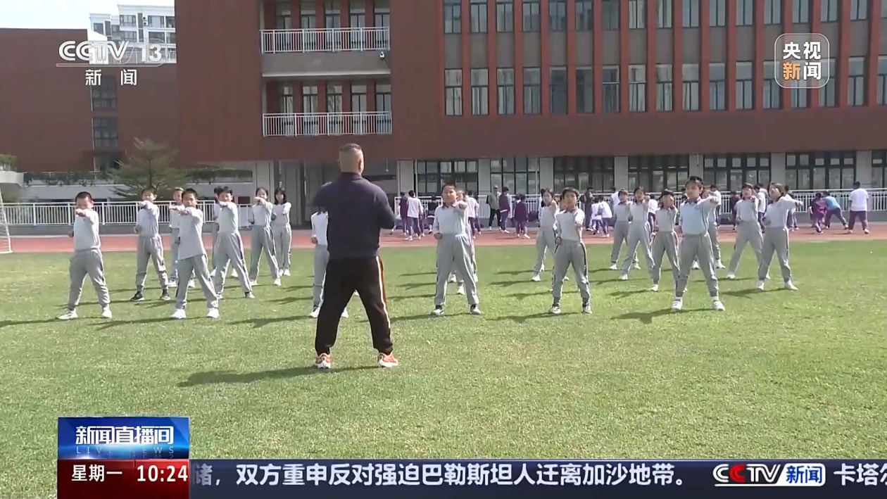 尤其是对戴